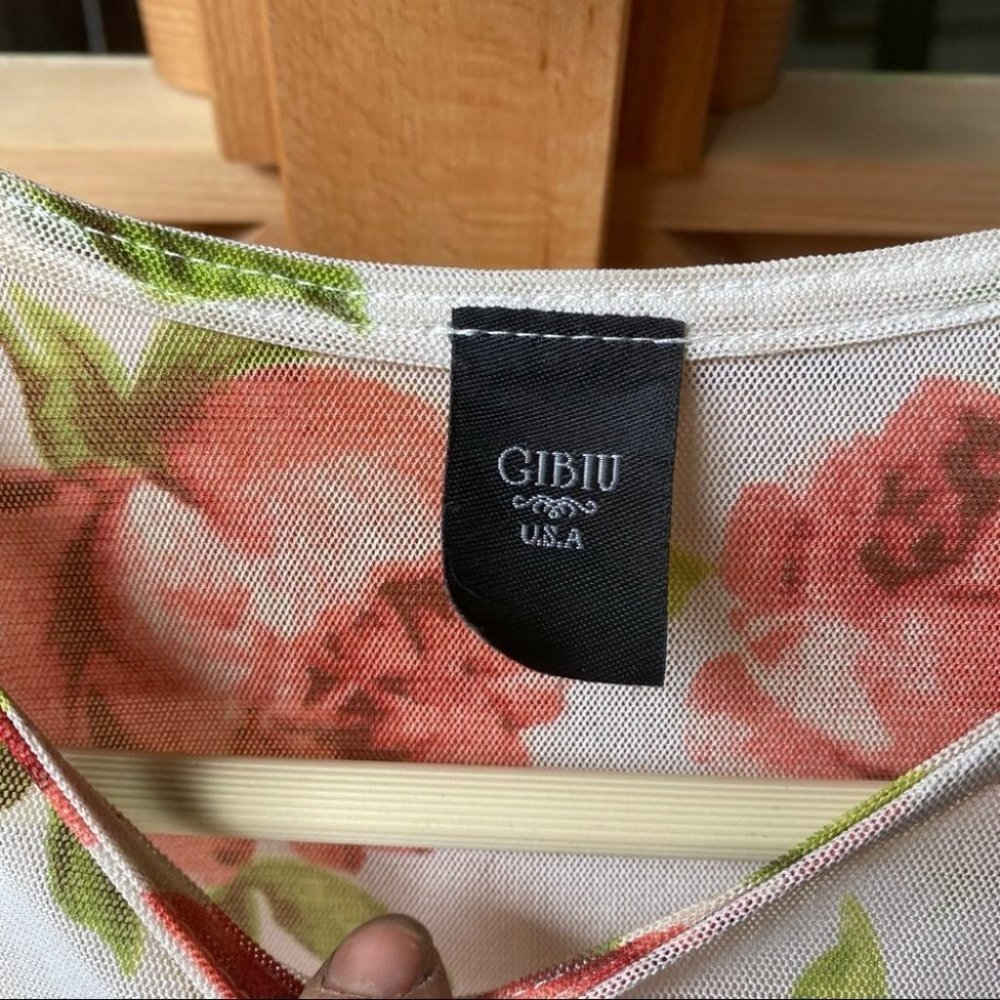 SOLD - Rose 🌹 body suite - Picture 2 of 3